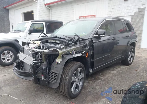 2023 Jeep Grand Cherokee 4Xe из США, поврежденный, VIN 1C4RJYB69PC582211